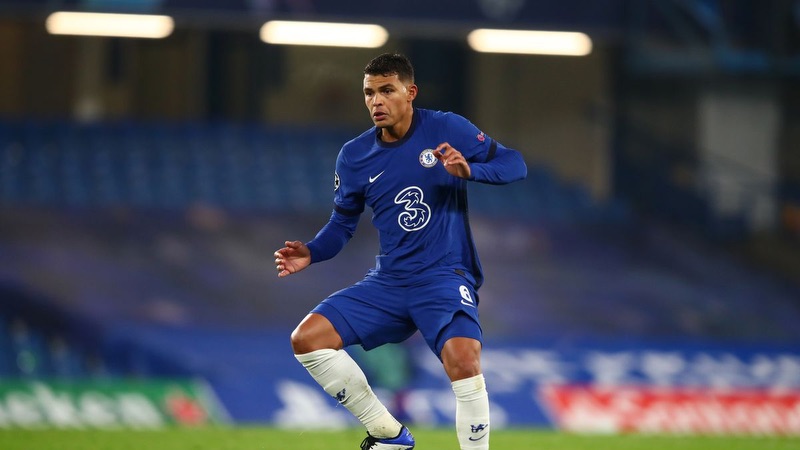 Cầu thủ Thiago Silva là ví dụ cho thứ bóng đá đơn giản Cầu thủ Thiago Silva là ví dụ cho thứ bóng đá đơn giản